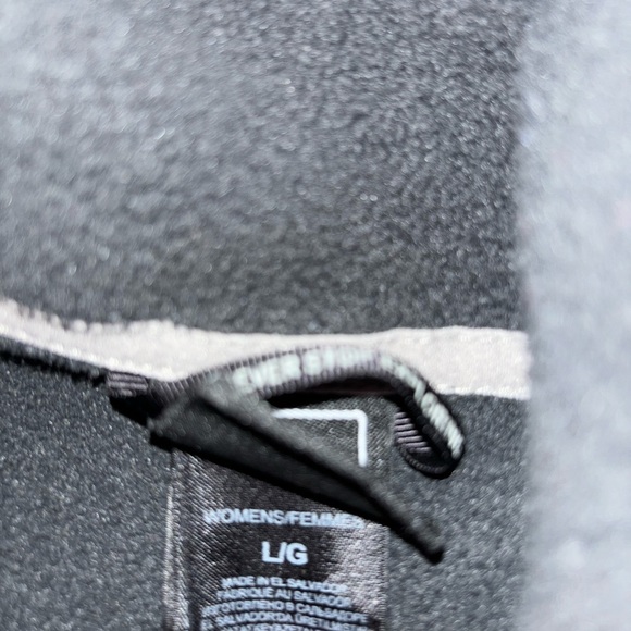 North Face Fleece Jacket - Picture 3 of 3